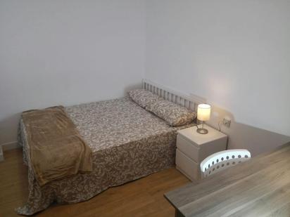 Bedroom of Flat to share in  Valencia Capital