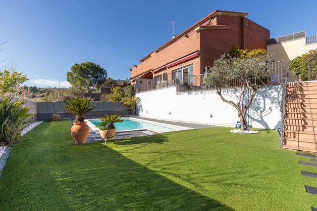 Casa-chalet en Venta en Calle de Cuba, 51 en Can Palet de Vista Alegre