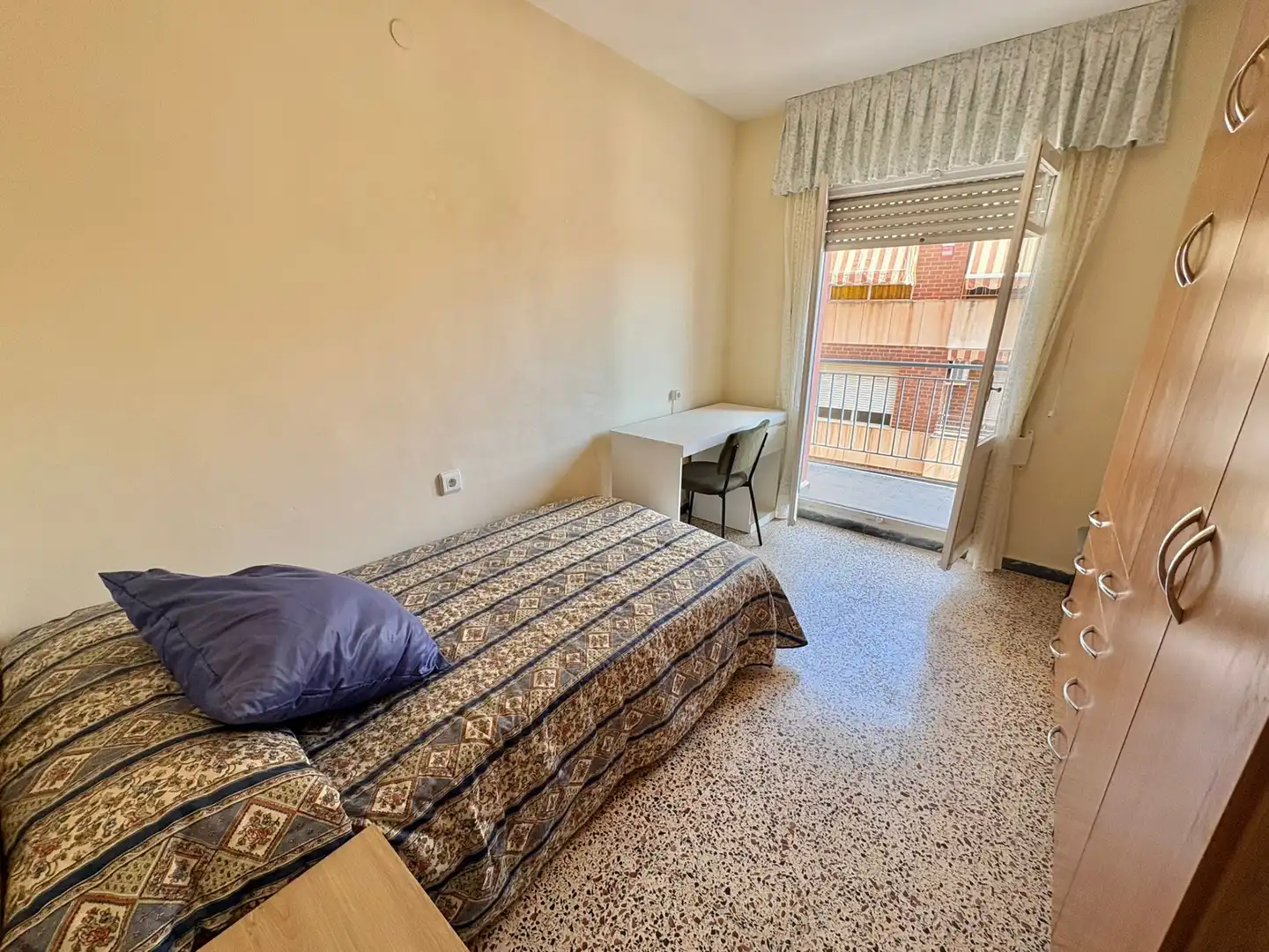 Habitación de Piso de alquiler en San Vicente del Raspeig / Sant Vicent del Raspeig con Amueblado, Lavadora y Microondas