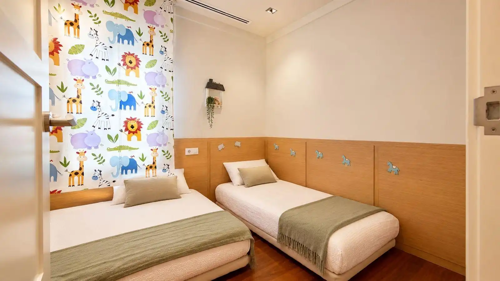 Bedroom of Attic for rent in Elche / Elx  with Air Conditioner, Heating and Terrace