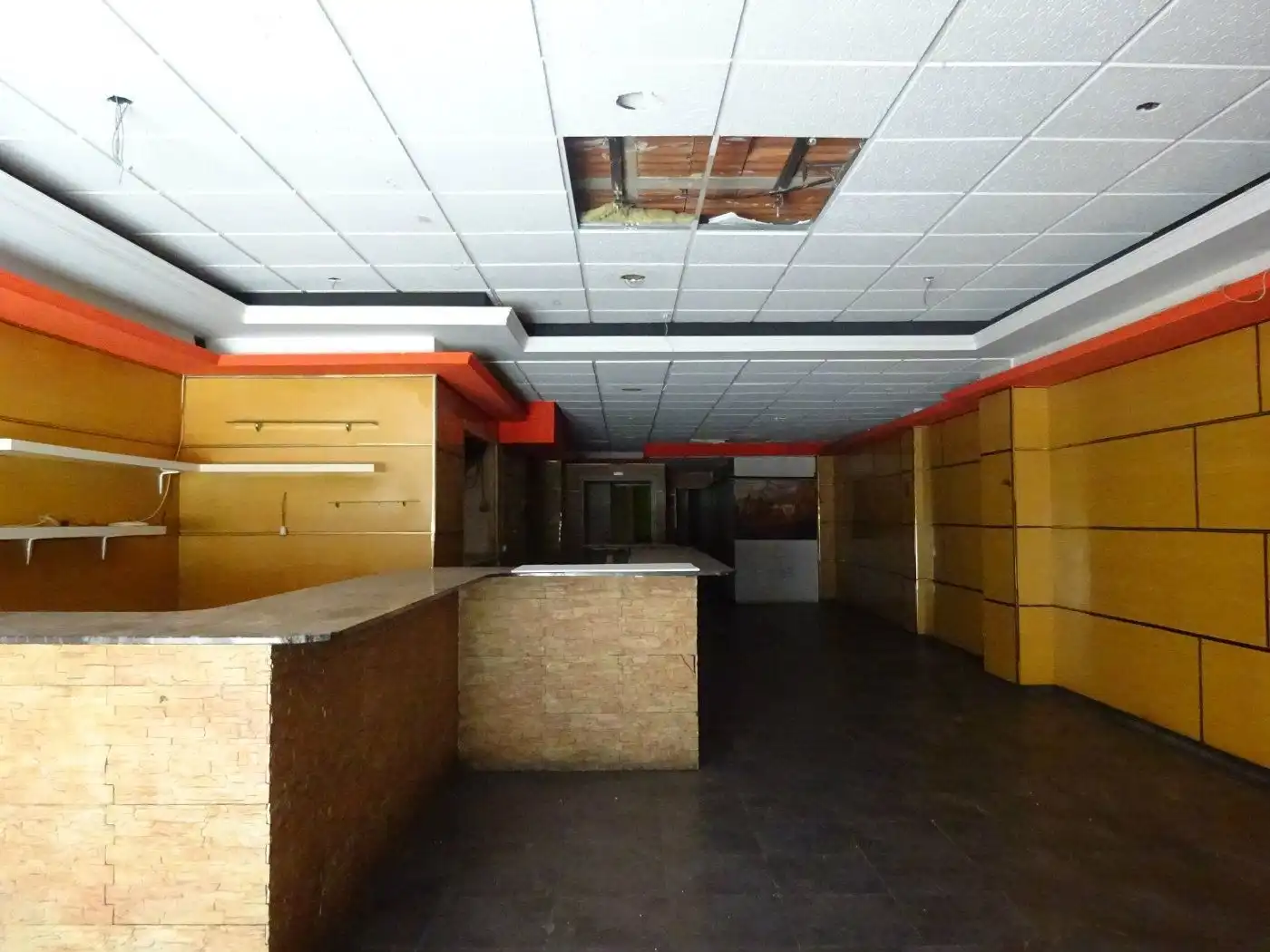 Local comercial en venta en El Poble Sec