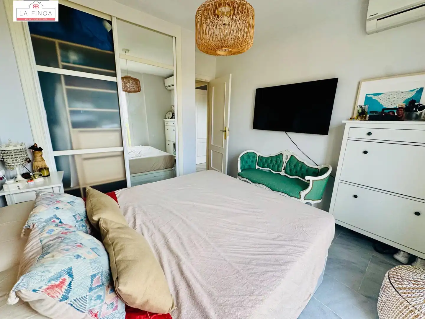Bedroom of Flat for sale in Este