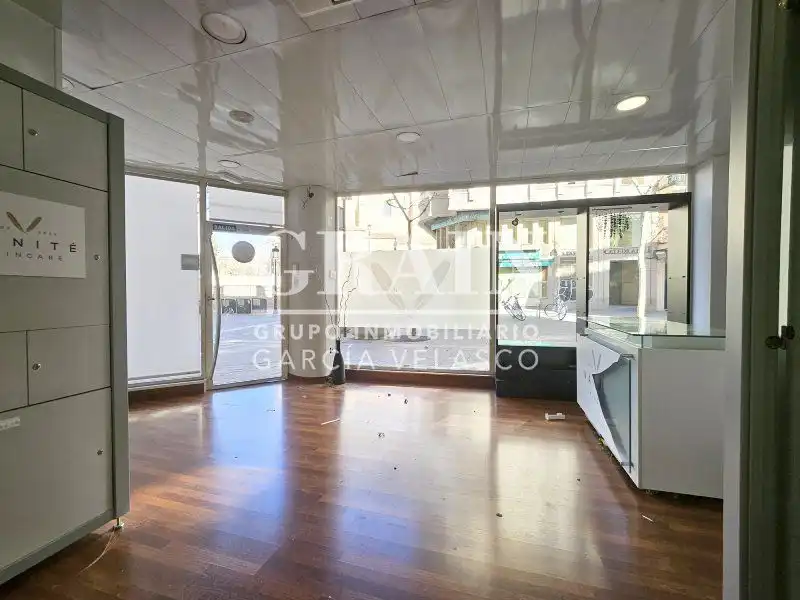 Vista exterior de Local en venta en Albacete con Aire acondicionado