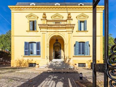 Villa con balcone in vendita a Califòrnia - Santa Madrona