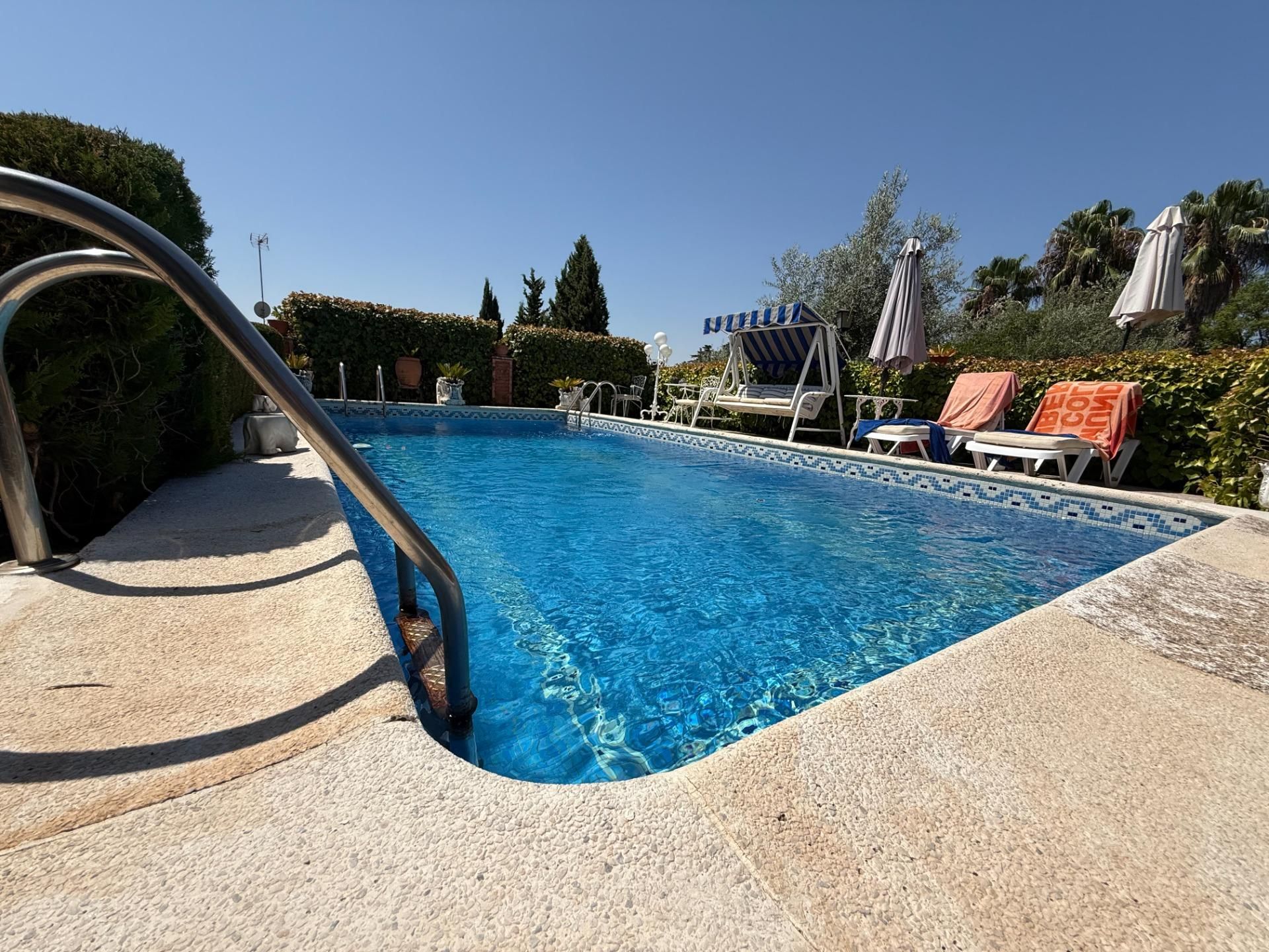 Piscina de Casa o chalet en venta en  Córdoba Capital con Aire acondicionado, Jardín privado y Terraza