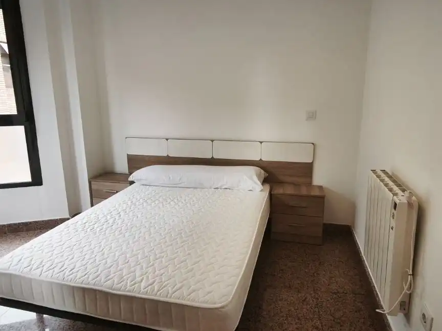 Schlafzimmer von Wohnung zur Miete in Fuenlabrada mit Klimaanlage, Heizung und Möbliert