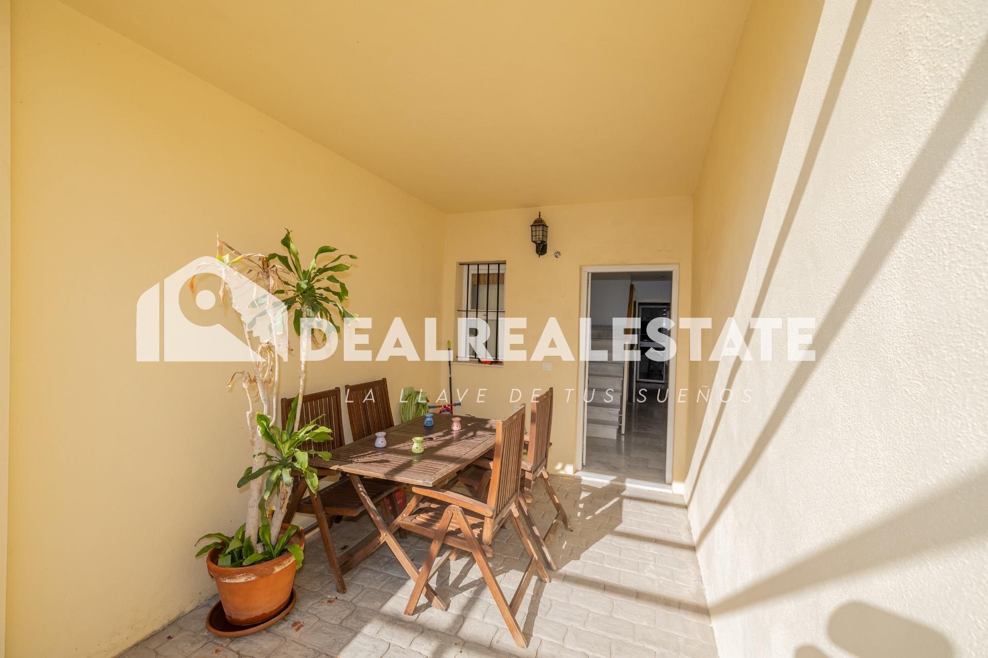 Single-family semi-detached for sale in Calle Areneros