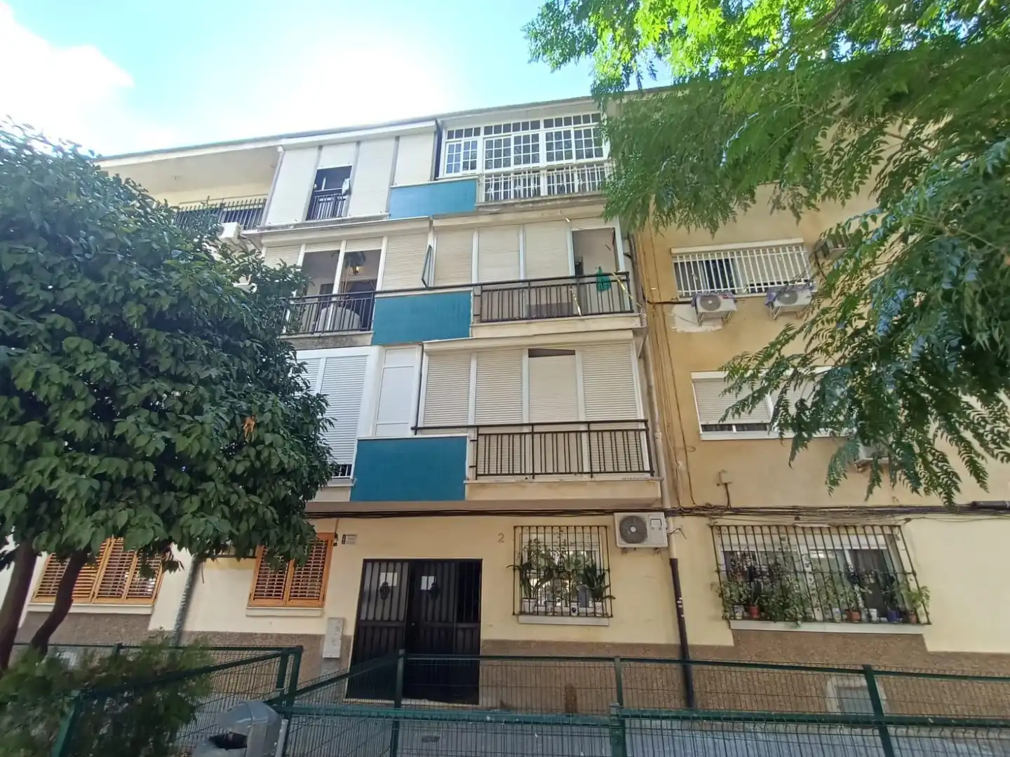 Vista exterior de Piso en venta en Sevilla con Balcón