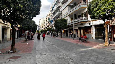 Foto 2 de Piso en venta en Los Remedios, Sevilla Capital