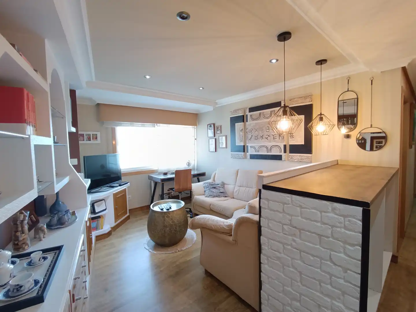 Wohnzimmer von Wohnung zur Miete in Pontevedra Capital  mit Heizung, Möbliert und Ofen