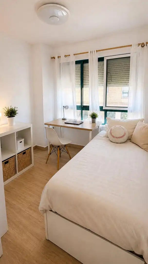Bedroom of Flat for rent in Alicante / Alacant  with Air Conditioner, Furnished and Balcony