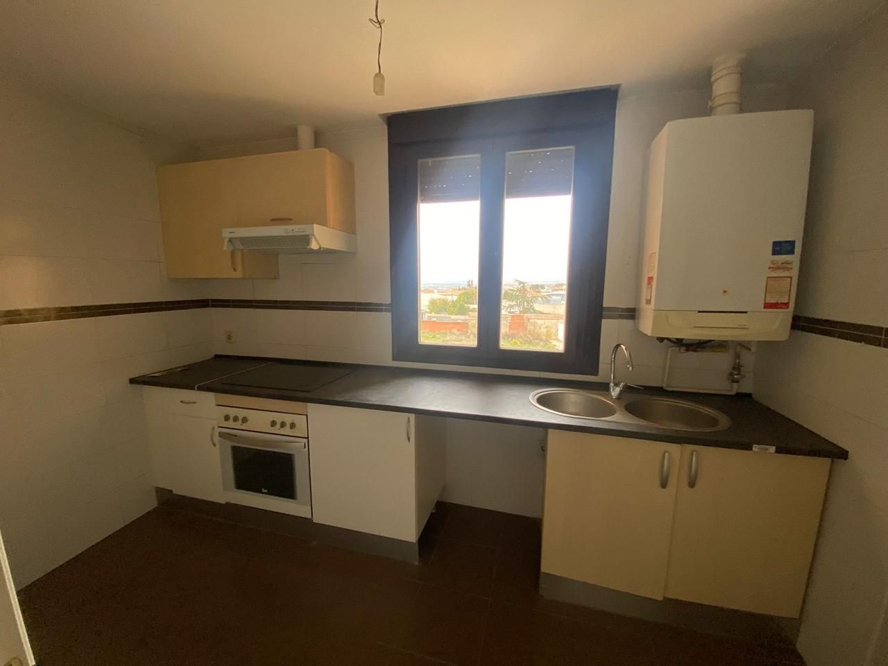 Kitchen of Duplex for sale in Tarancón  with Heating and Storage room