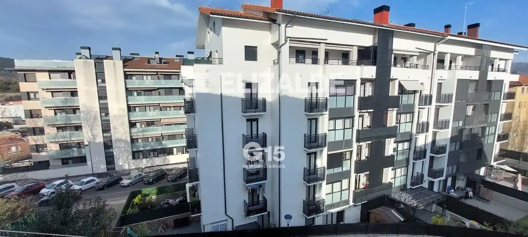 Vista exterior de Piso en venta en Errenteria con Calefacción, Jardín privado y Balcón