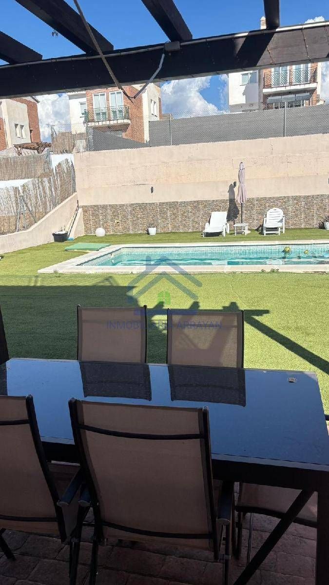 Piscina de Casa o xalet en venda en Dílar amb Aire condicionat, Calefacció i Jardí privat