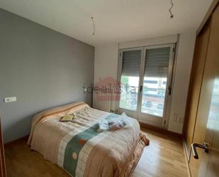 Bedroom of Flat for sale in Salamanca Capital  with Balcony