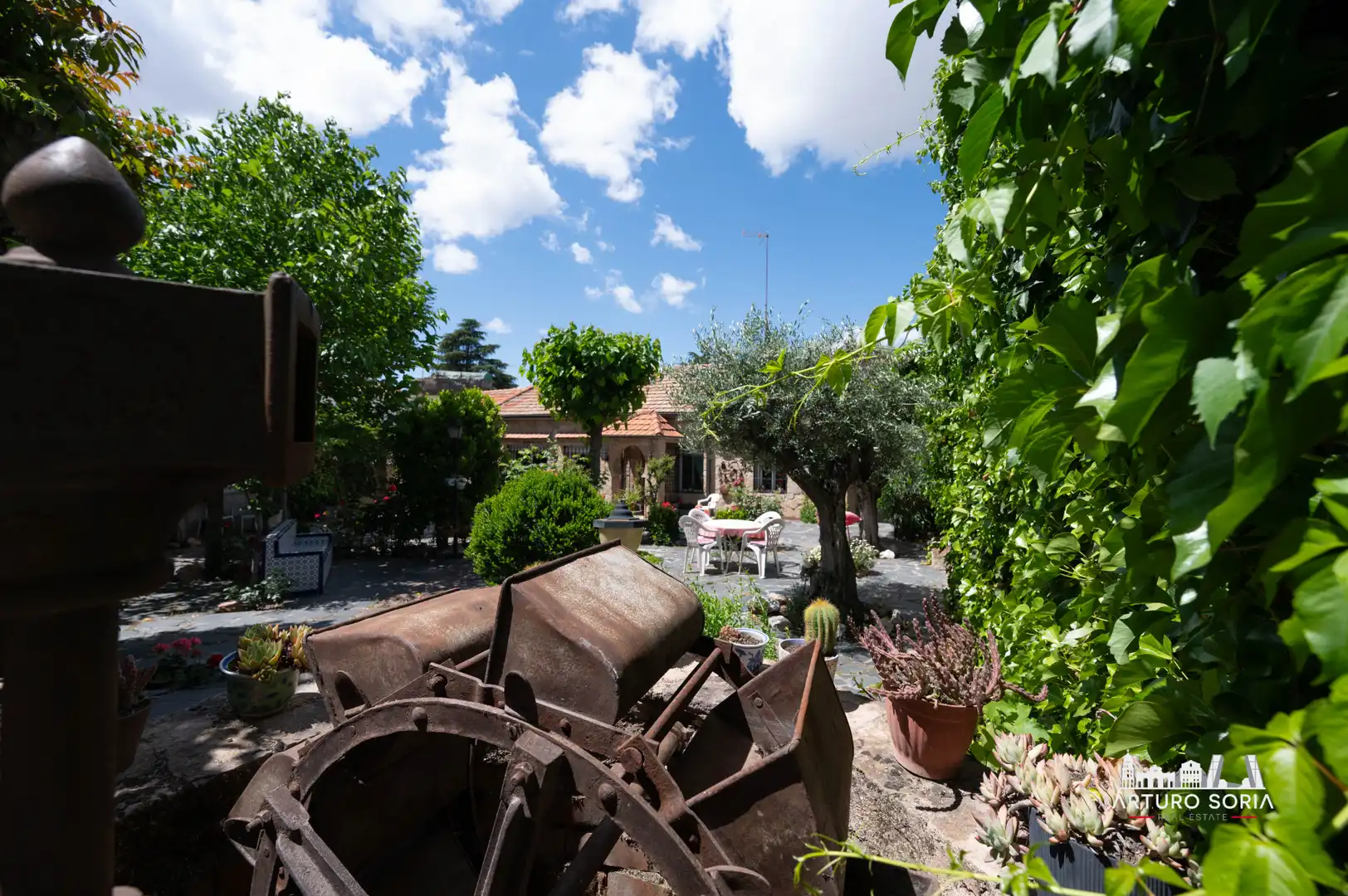 Jardín de Casa o chalet en venta en Madrid con Calefacción y Jardín privado