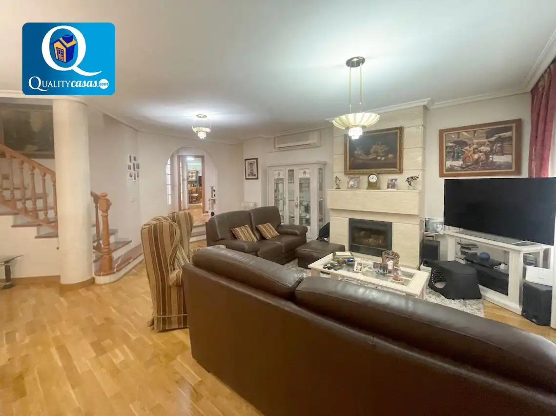 Duplex for sale in Maestro Chapí, imagen 2