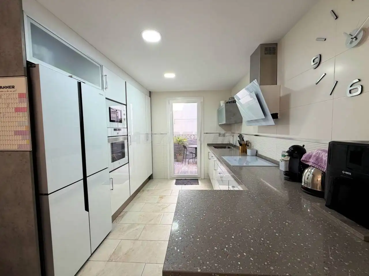Cuina de Casa o xalet en venda en La Línea de la Concepción amb Aire condicionat, Terrassa i Moblat