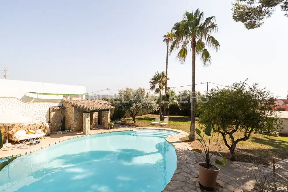 Vista exterior de Casa o chalet de alquiler en Manises con Aire acondicionado, Calefacción y Jardín privado