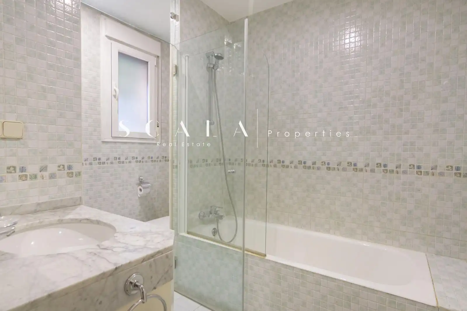 Houses for rent in SAXIFRAGA, Castilla