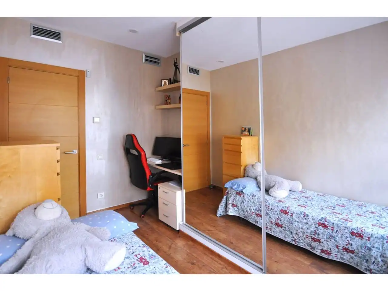 Dormitori de Pis en venda en Lloret de Mar amb Aire condicionat, Calefacció i Terrassa