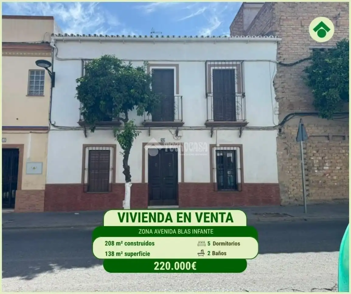 Vista exterior de Casa o chalet en venta en Las Cabezas de San Juan con Terraza y Balcón