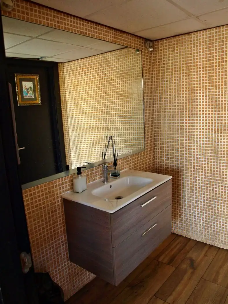 Local comercial en alquiler en Carrer de Lluís Dalmau 44, imagen 2