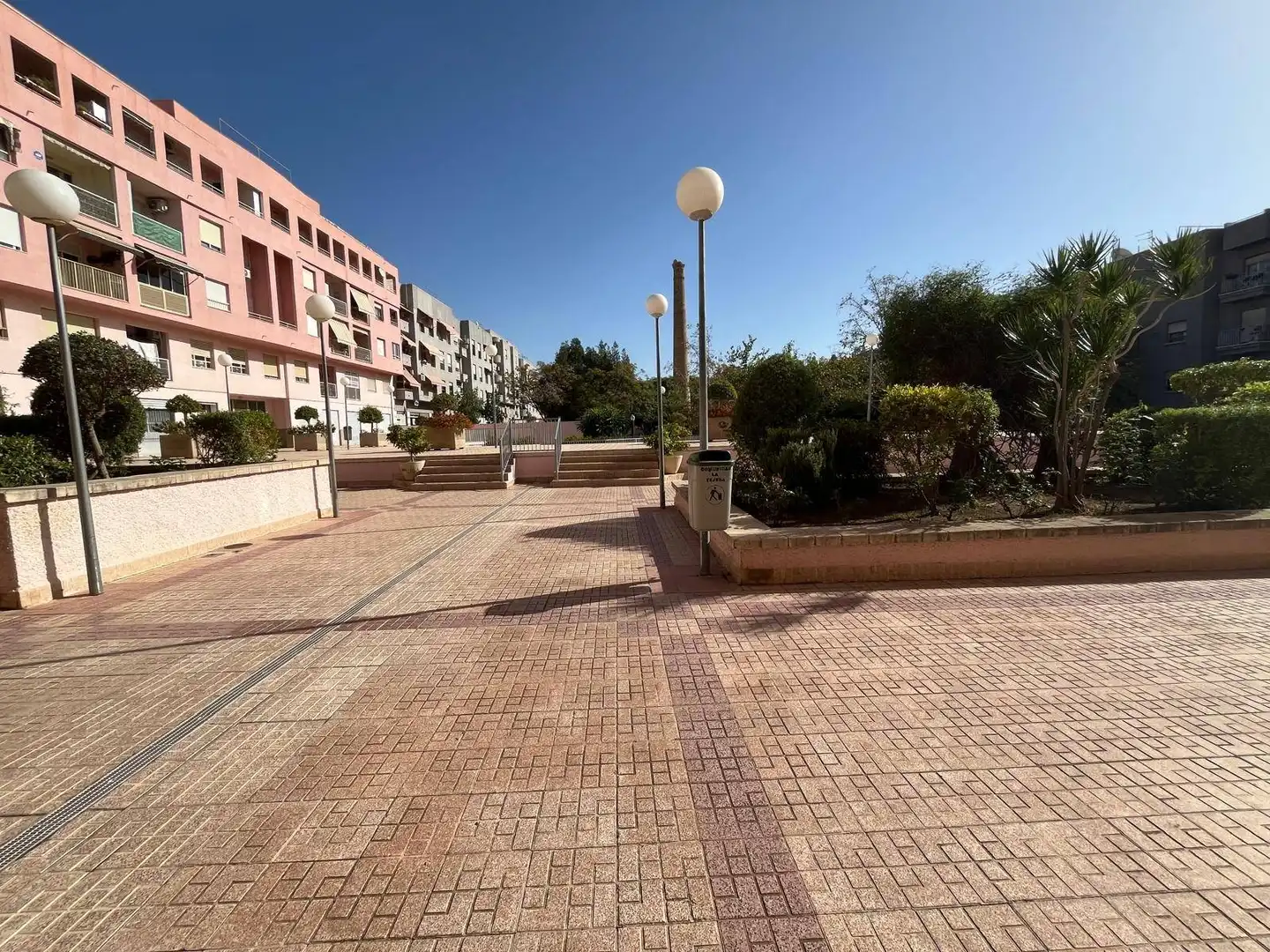 Vista exterior de Piso en venta en Elche / Elx con Aire acondicionado y Balcón