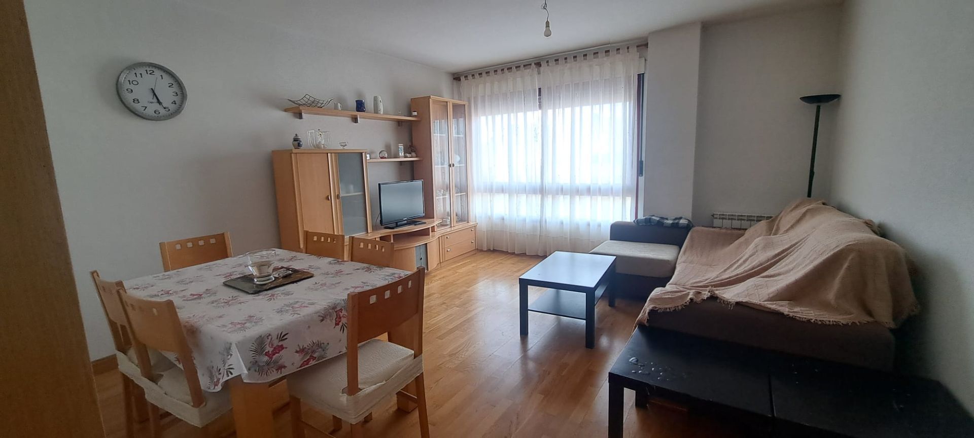 Sala d'estar de Pis de lloguer en Ávila Capital amb Calefacció, Terrassa i Moblat