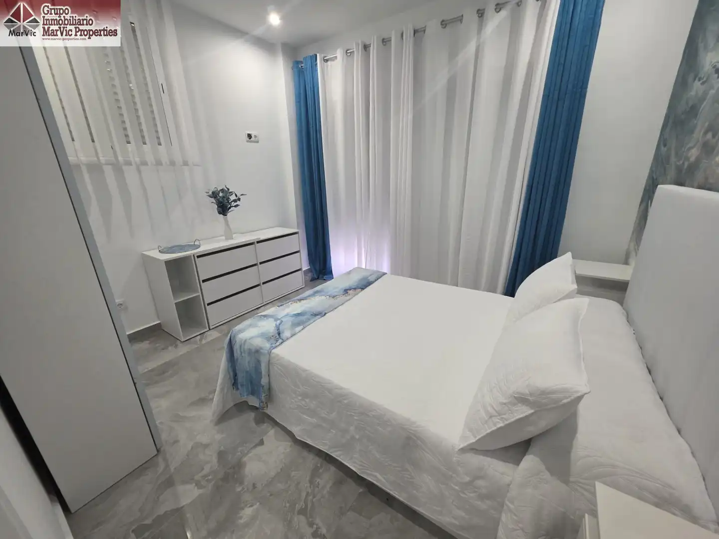 Habitación de Planta baja en venta en Benidorm con Amueblado y Piscina comunitaria