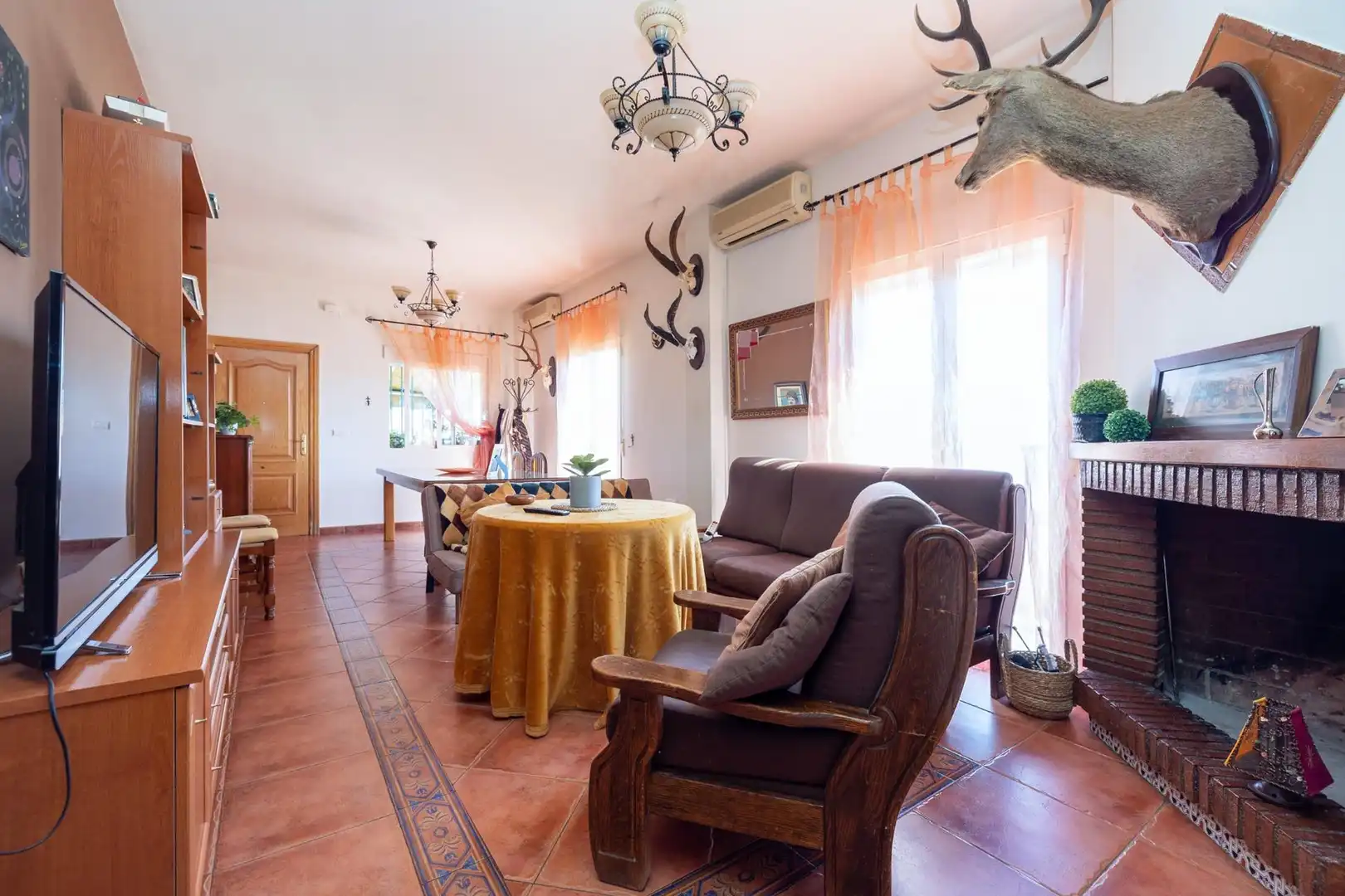 Sala d'estar de Edifici en venda en Ventas de Huelma
