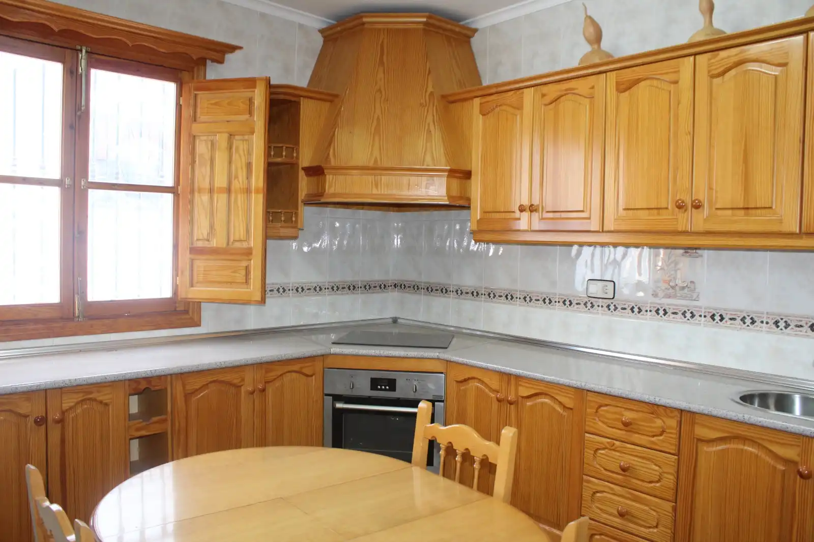 Cocina de Casa o chalet en venta en Nevada con Terraza, Trastero y Amueblado