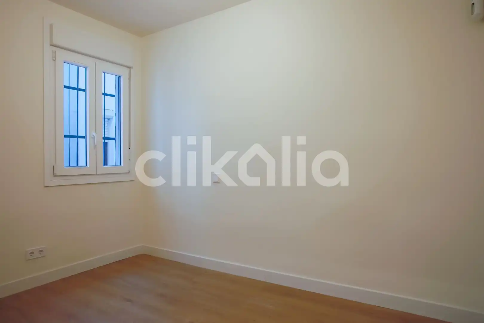 Habitación de Piso en venta en Madrid con Aire acondicionado y Calefacción
