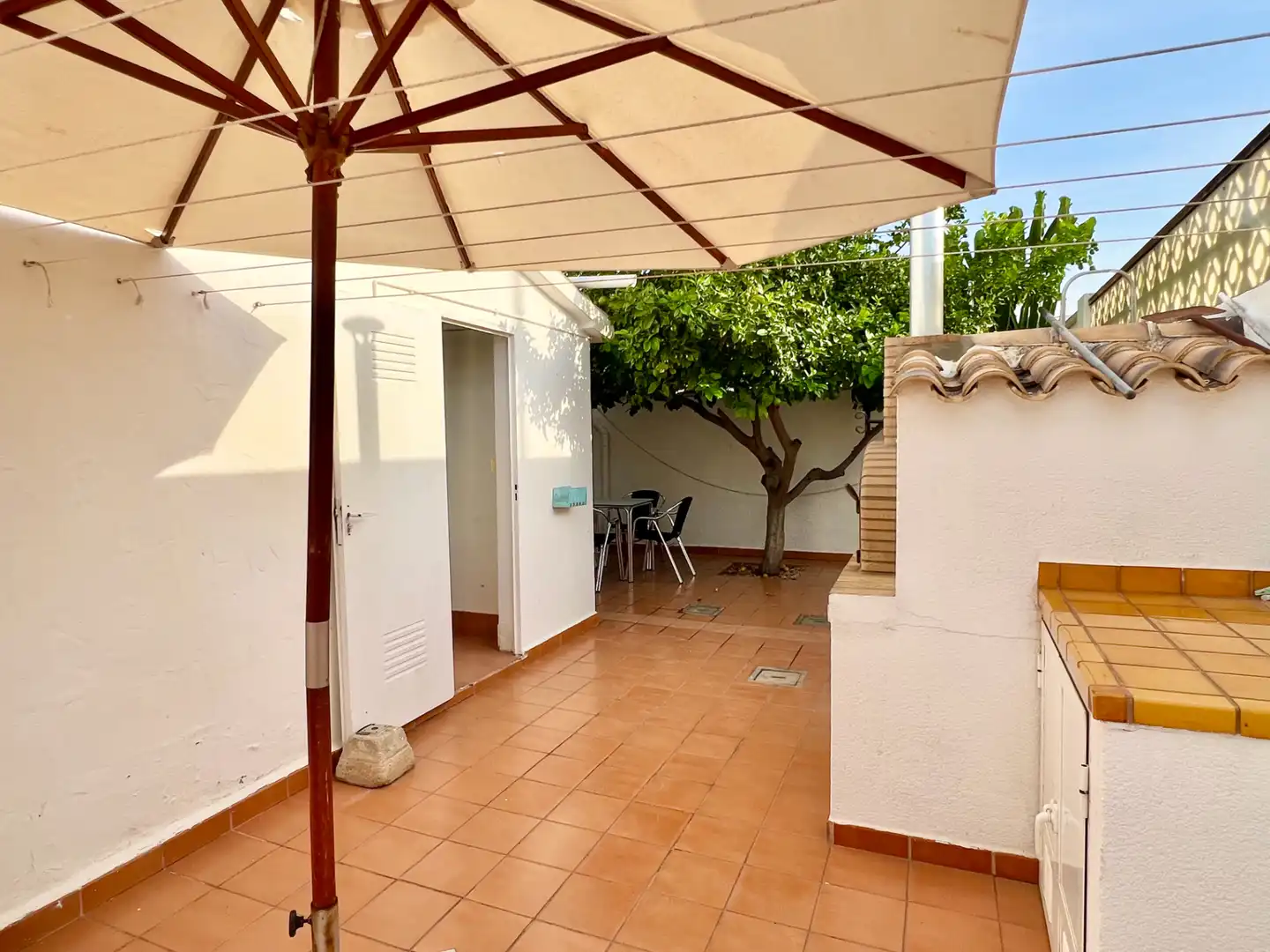 Terrassa de Casa adosada en venda en Dénia amb Aire condicionat, Calefacció i Jardí privat