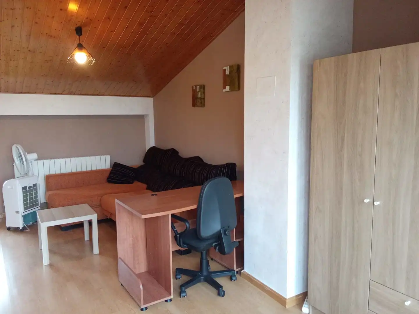 Wohnzimmer von Einfamilien-Reihenhaus zur Miete in Utebo mit Terrasse, Schwimmbad und Möbliert