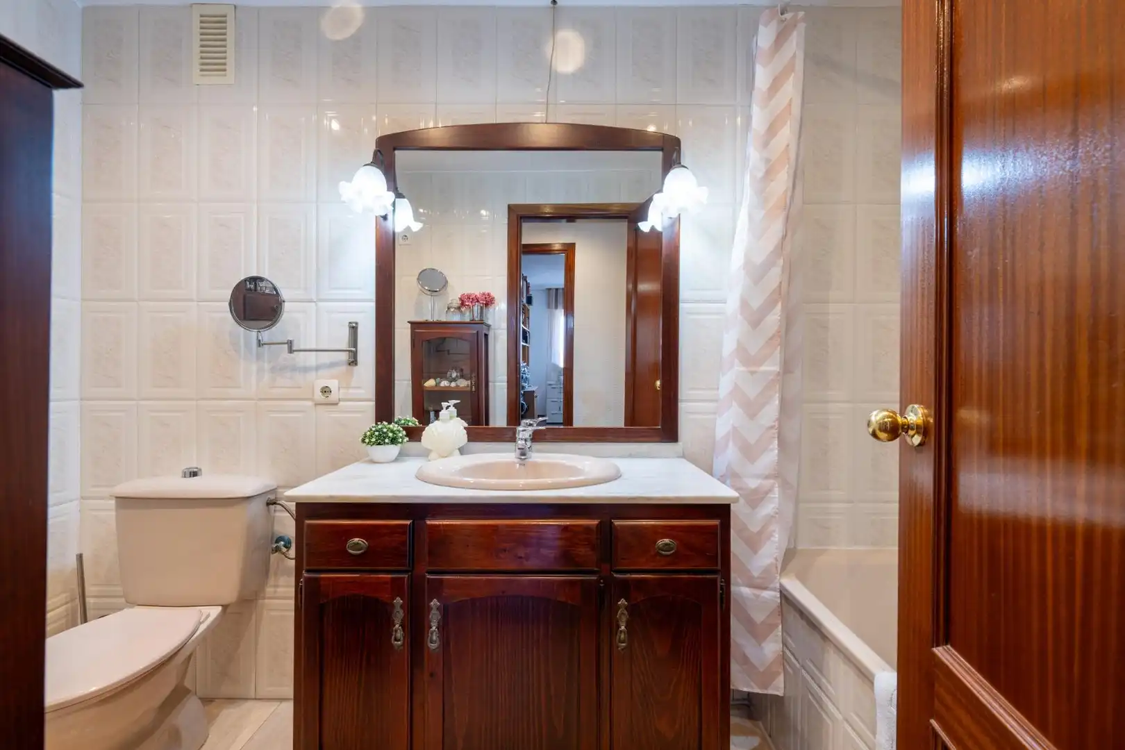 Bathroom of Flat for sale in Almería  with Air Conditioner, Storage room and Balcony