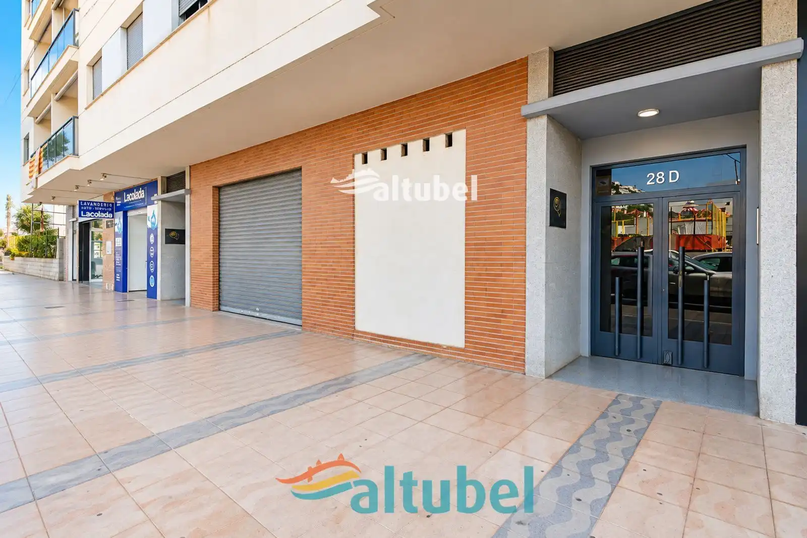 Local comercial de lloguer a estacion 28, imagen 3