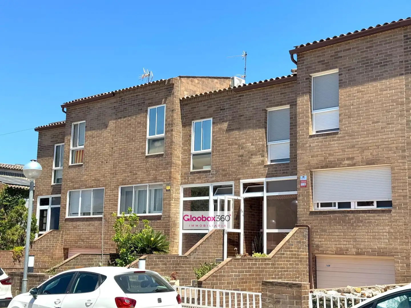 Vista exterior de Casa adosada en venda en Riudoms amb Calefacció, Jardí privat i Terrassa