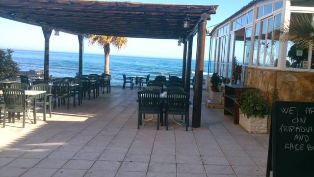 Piso en Alquiler en Calle Alhamar en Calahonda