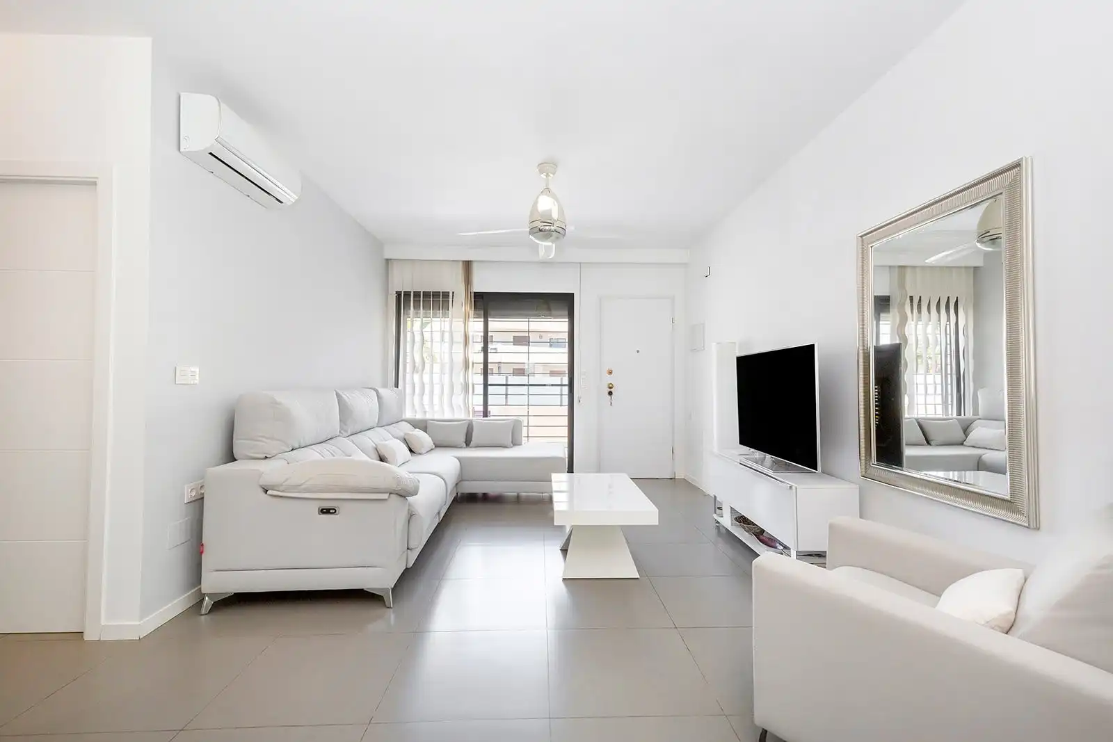 Sala de estar de Apartamento en venta en Pilar de la Horadada con Amueblado