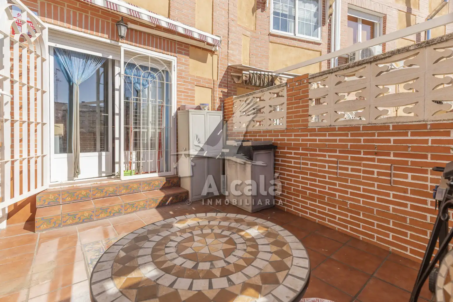 Terrassa de Casa o xalet en venda en Villanueva de la Torre amb Calefacció i Jardí privat