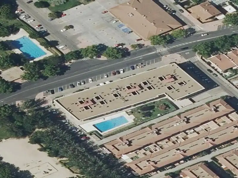Vista exterior de Piso en venta en Alcalá de Henares