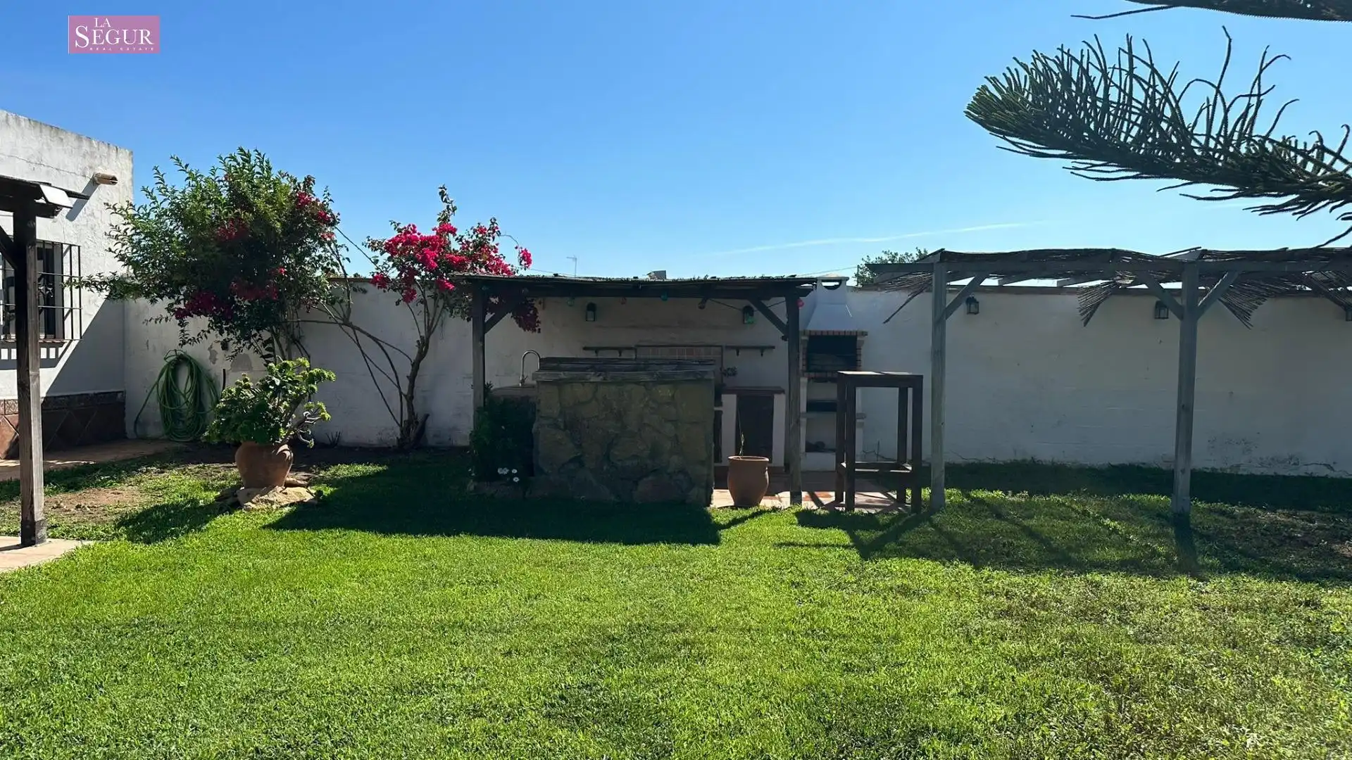 Jardín de Casa o chalet en venta en Conil de la Frontera con Aire acondicionado, Jardín privado y Terraza