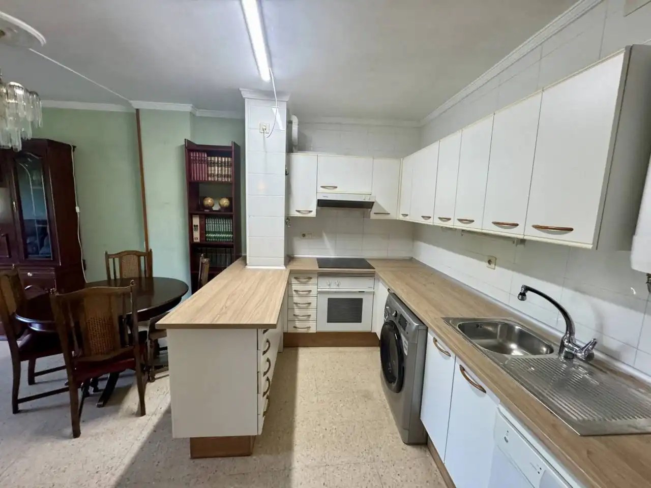 Cocina de Piso en venta en Cerdanyola del Vallès con Calefacción y Terraza