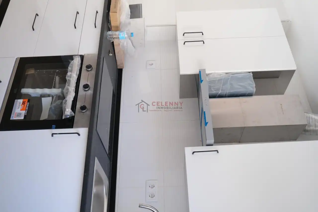 Cuina de Pis en venda en Ourense Capital  amb Aire condicionat, Calefacció i Traster