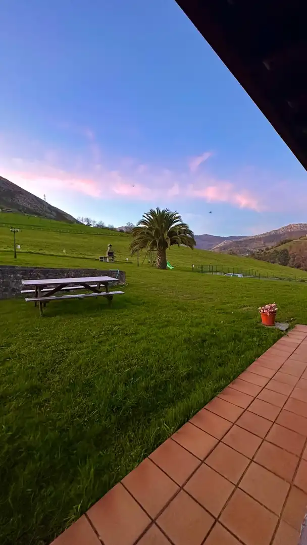 Vista exterior de Edificio en venta en Parres, Asturias