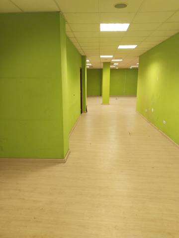 Local comercial en Alquiler en Cuatro Caminos - Plaza de la Cubela