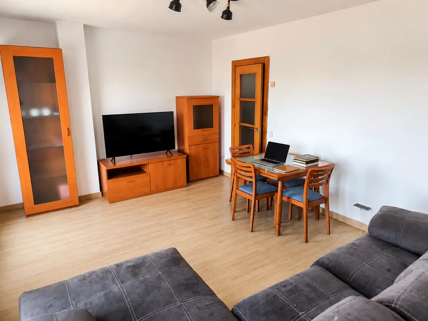 Sala d'estar de Pis de lloguer en Santander amb Calefacció, Moblat i Forn
