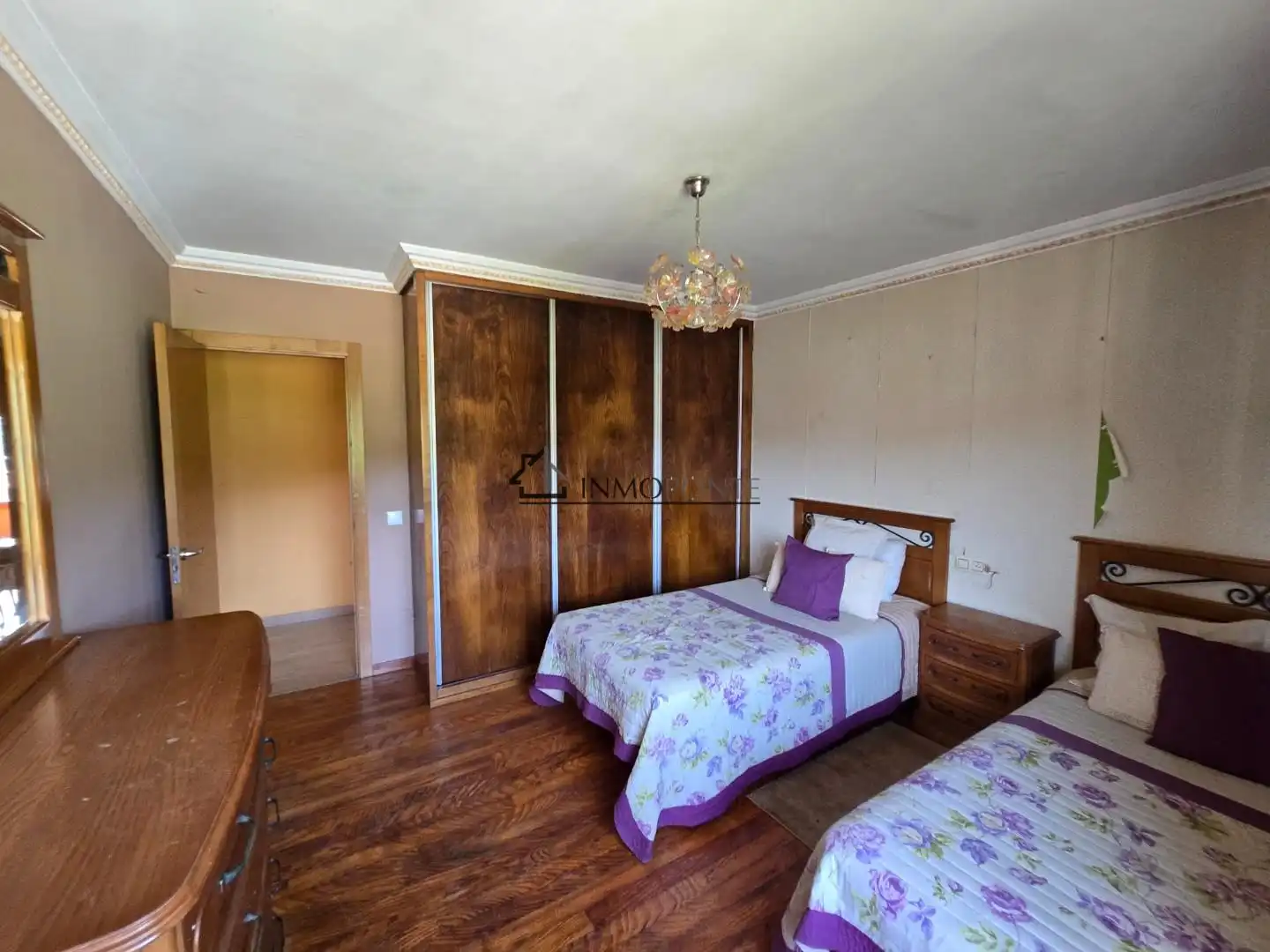 Dormitori de Casa o xalet en venda en Pontevedra Capital  amb Calefacció, Jardí privat i Terrassa