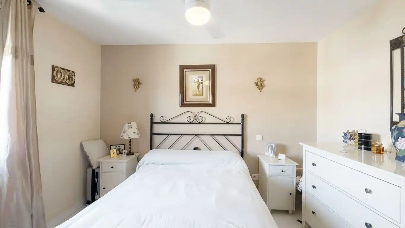 Dormitori de Apartament en venda en Madrid